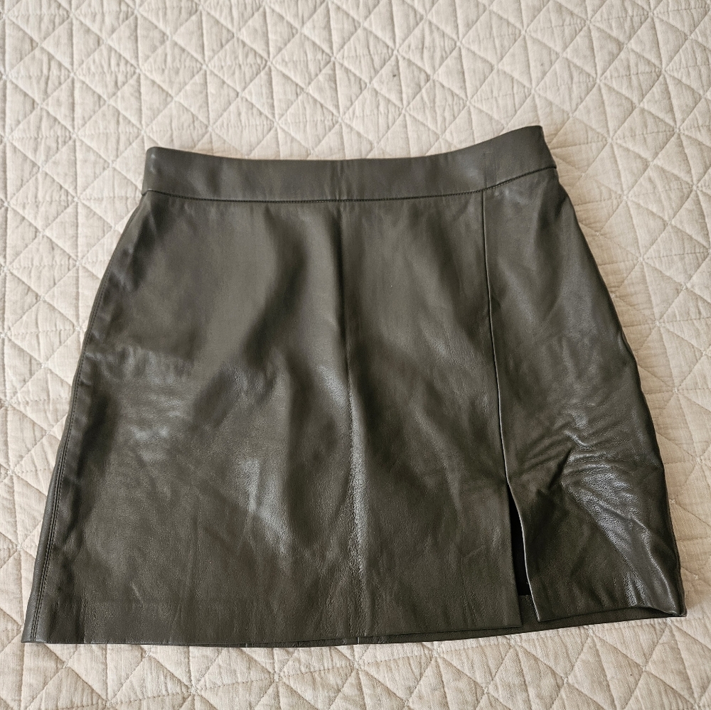 Faux leather mini skirt